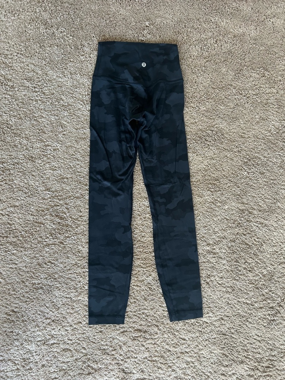lululemon athletica Black Camo size 2 25” inseam Leggings